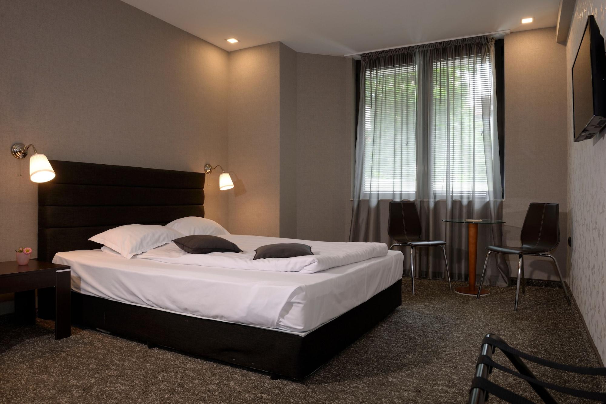 St. George Hotel Sofia Ngoại thất bức ảnh
